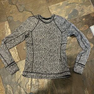 Lululemon running long sleeve shirt with finger holes and small zip pocket